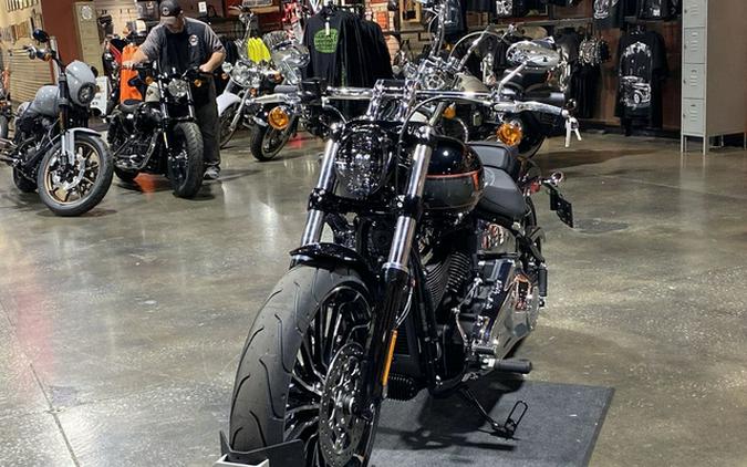 2024 Harley-Davidson Softail FXBR - Breakout