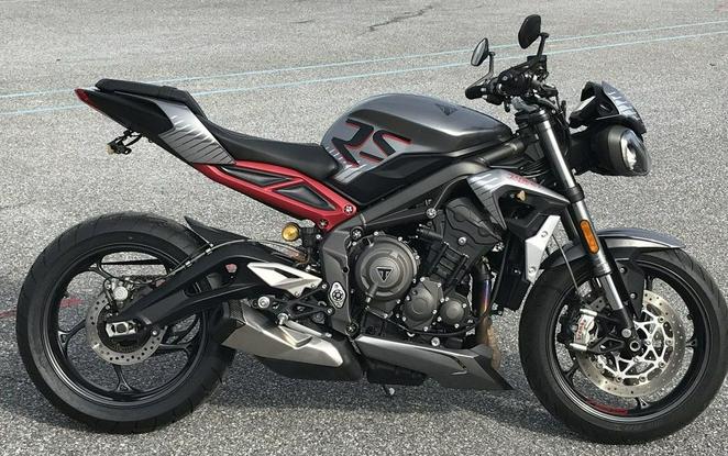 2022 Triumph STREET TRIPLE RS