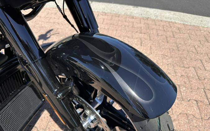 FLTRX 2025 Road Glide®