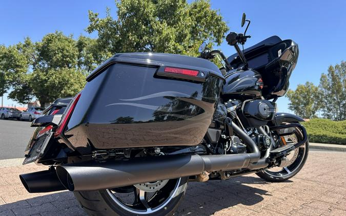 FLTRX 2025 Road Glide®