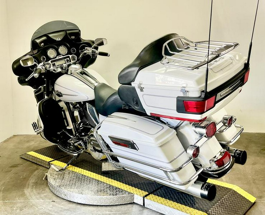 2013 Harley-Davidson® FLHTCU - Electra Glide® Ultra Classic®