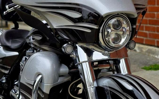 2015 Harley-Davidson® FLHXSE - CVO™ Street Glide®