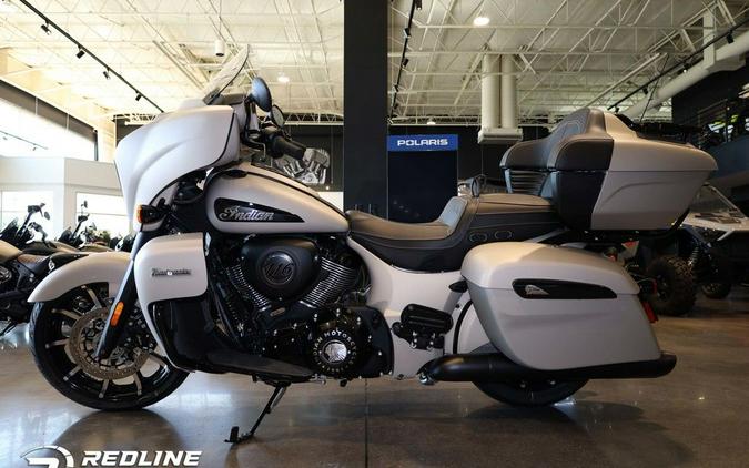 2023 Indian Motorcycle® Roadmaster® Dark Horse® Silver Quartz Smoke