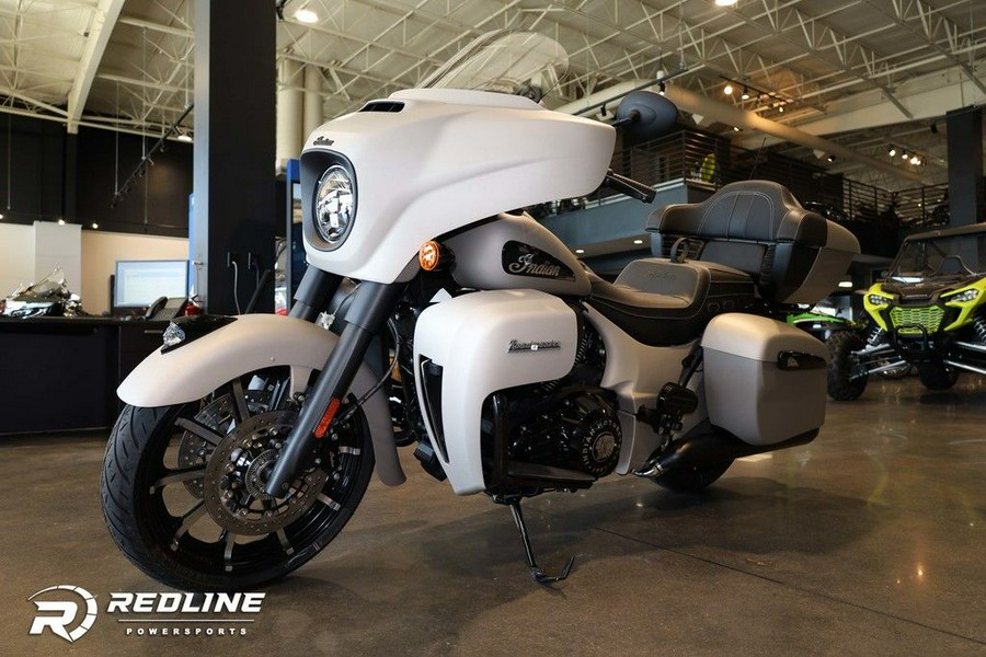 2023 Indian Motorcycle® Roadmaster® Dark Horse® Silver Quartz Smoke