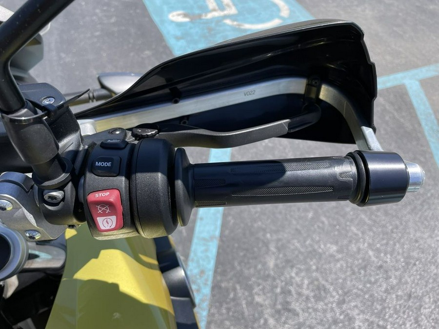 2019 BMW F 750 GS Austin Yellow Metallic Premium