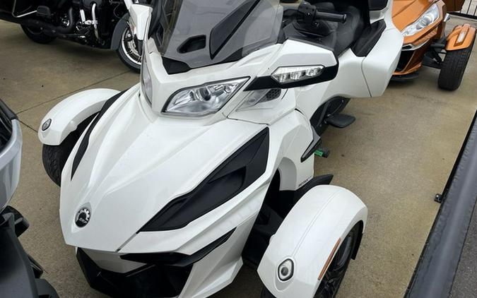 2018 Can-Am Spyder RT 6-Speed Semi-Automatic With Reverse (SE