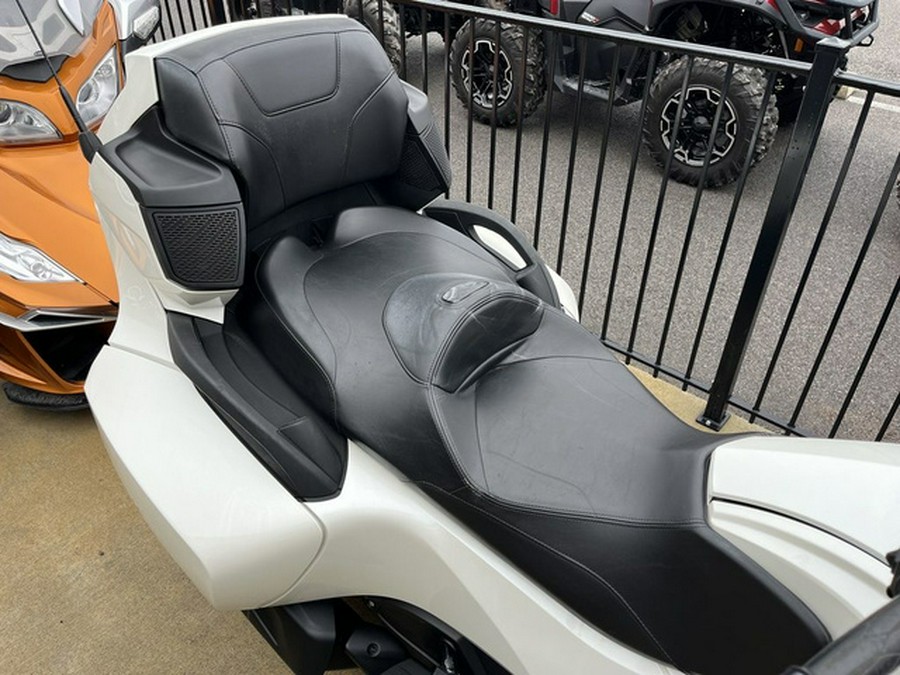2018 Can-Am Spyder RT 6-Speed Semi-Automatic With Reverse (SE