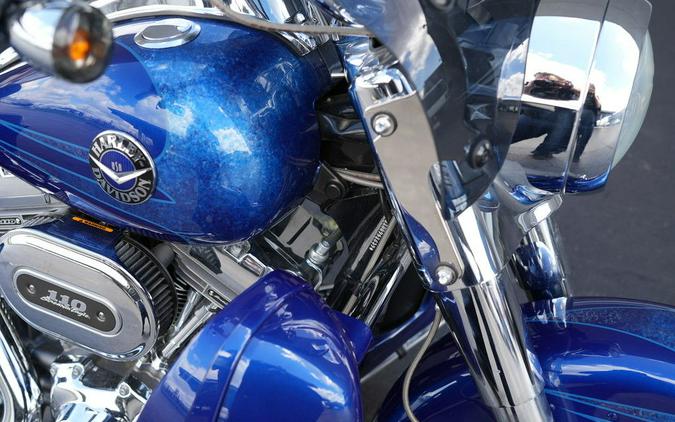 2013 Harley-Davidson® FLHRSE5 - CVO™ Road King®