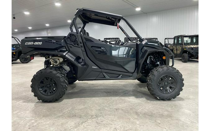 2023 Can-Am SSV COM XT 64 1000R BK 23