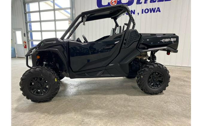 2023 Can-Am SSV COM XT 64 1000R BK 23