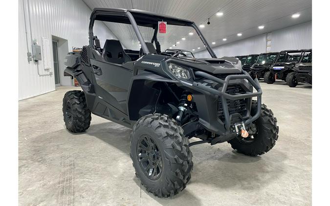 2023 Can-Am SSV COM XT 64 1000R BK 23