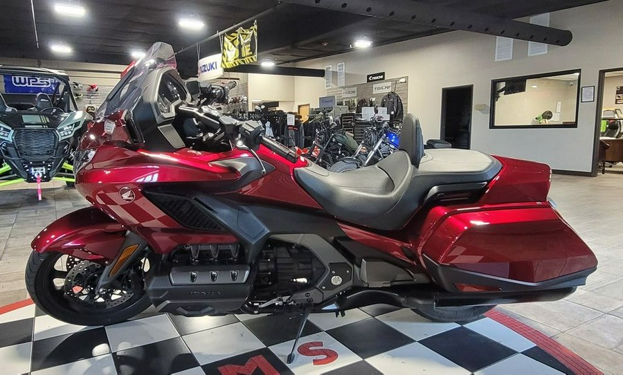 2018 Honda® Gold Wing Candy Ardent Red