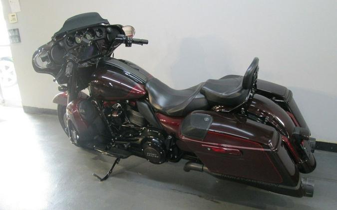 2019 Harley-Davidson® FLHXSE - CVO™ Street Glide®