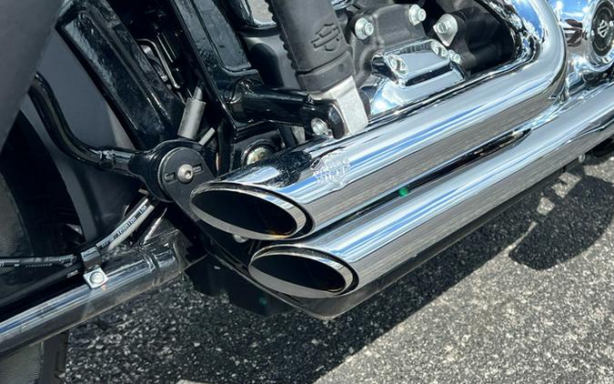 2024 Harley-Davidson Softail FLHCS - Heritage Classic