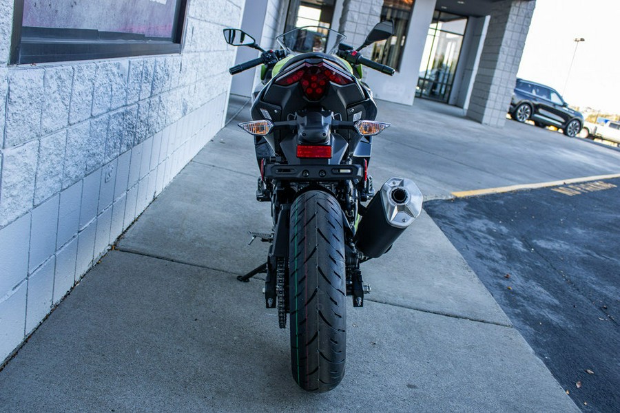 2026 Kawasaki Ninja® 500 SE ABS