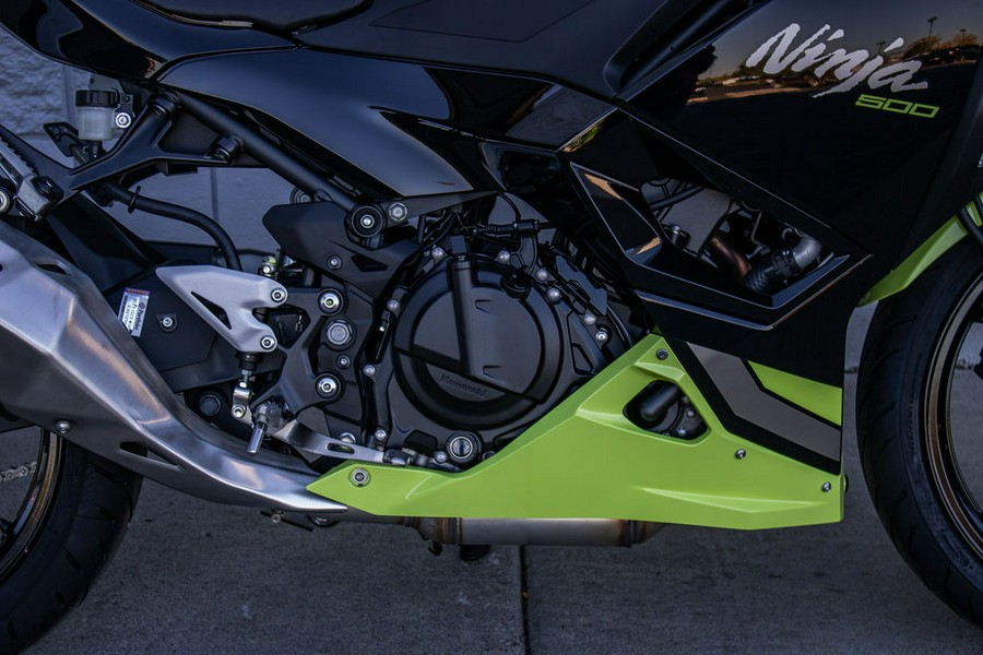 2026 Kawasaki Ninja® 500 SE ABS