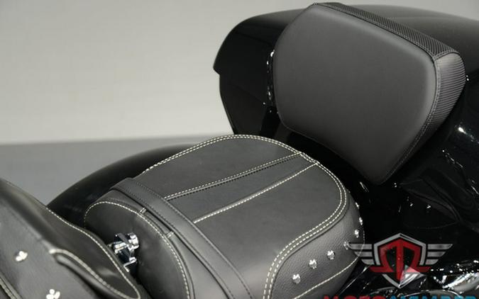 2022 Indian Springfield Black Metallic/Dirt Track Tan