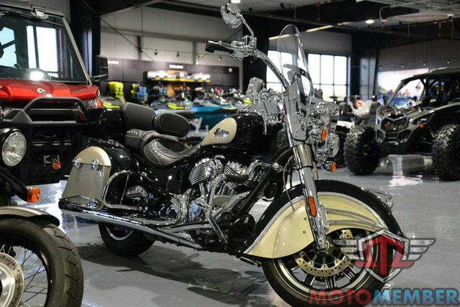 2022 Indian Springfield Black Metallic/Dirt Track Tan