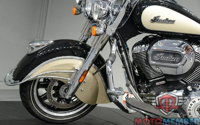 2022 Indian Springfield Black Metallic/Dirt Track Tan