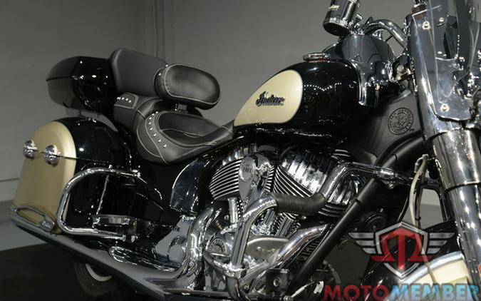 2022 Indian Springfield Black Metallic/Dirt Track Tan