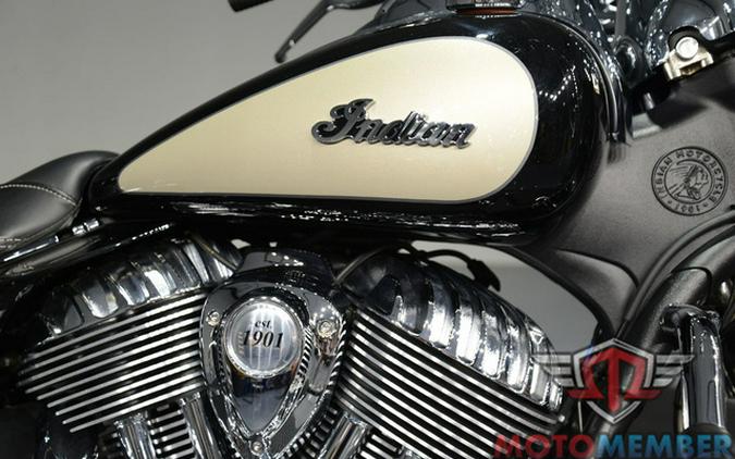 2022 Indian Springfield Black Metallic/Dirt Track Tan