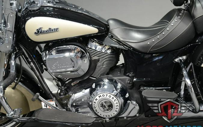 2022 Indian Springfield Black Metallic/Dirt Track Tan