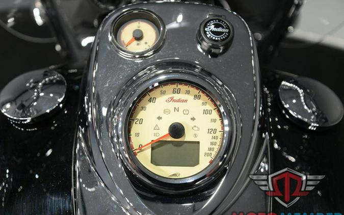 2022 Indian Springfield Black Metallic/Dirt Track Tan