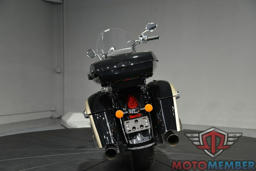 2022 Indian Springfield Black Metallic/Dirt Track Tan