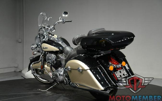 2022 Indian Springfield Black Metallic/Dirt Track Tan