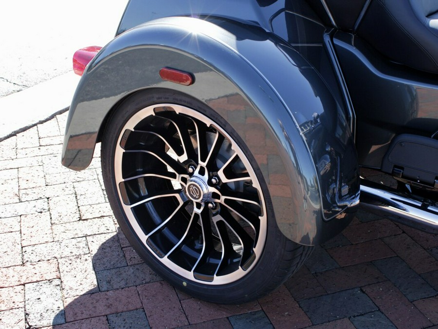 New 2025 Harley-Davidson Tri Glide Ultra FLHTCUTG Trike For Sale In Sunbury, OH