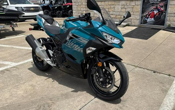 2021 Kawasaki Ninja 400 ABS Pearl Nightshade Teal/Metallic Spar ABS Passion Red