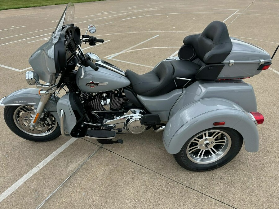 2024 Harley-Davidson Tri Glide Ultra Billiard Gray