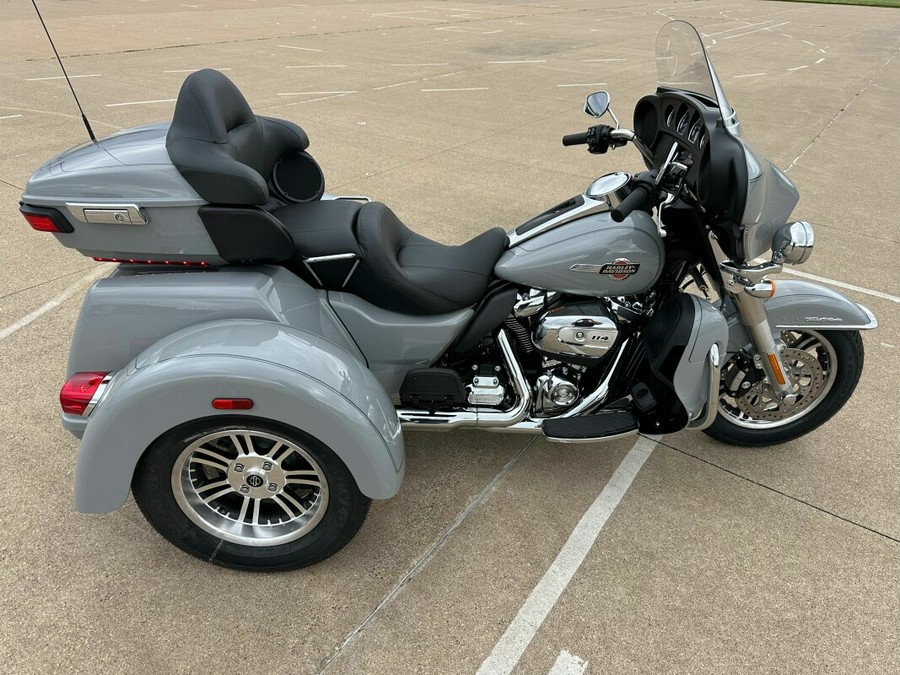 2024 Harley-Davidson Tri Glide Ultra Billiard Gray