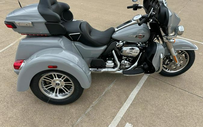 2024 Harley-Davidson Tri Glide Ultra Billiard Gray