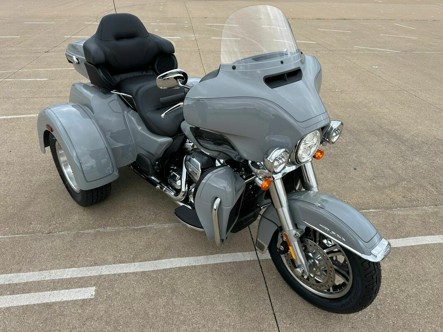 2024 Harley-Davidson Tri Glide Ultra Billiard Gray