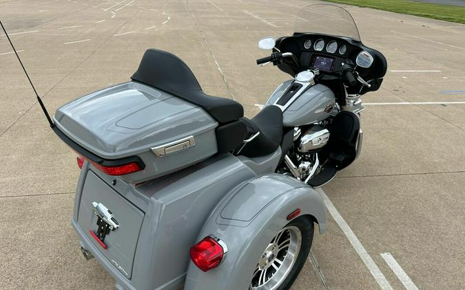 2024 Harley-Davidson Tri Glide Ultra Billiard Gray