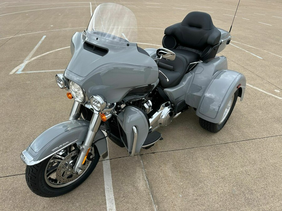 2024 Harley-Davidson Tri Glide Ultra Billiard Gray