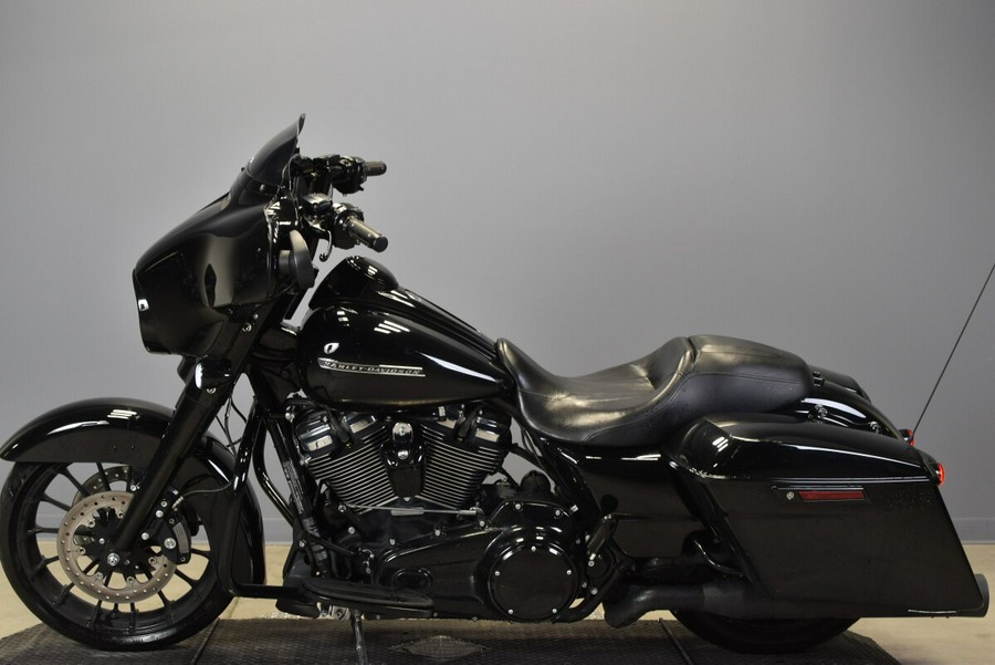 2018 Harley-Davidson Street Glide Special