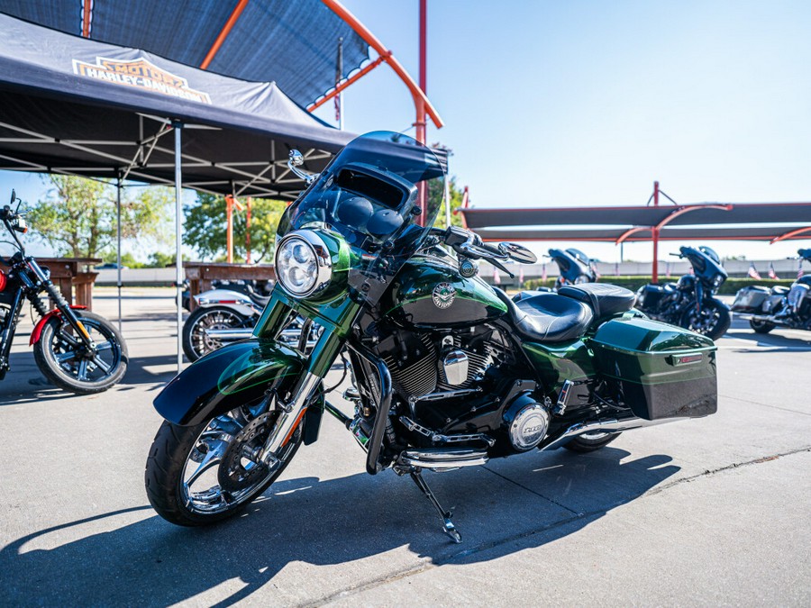 2014 CVO Road King FLHRSE