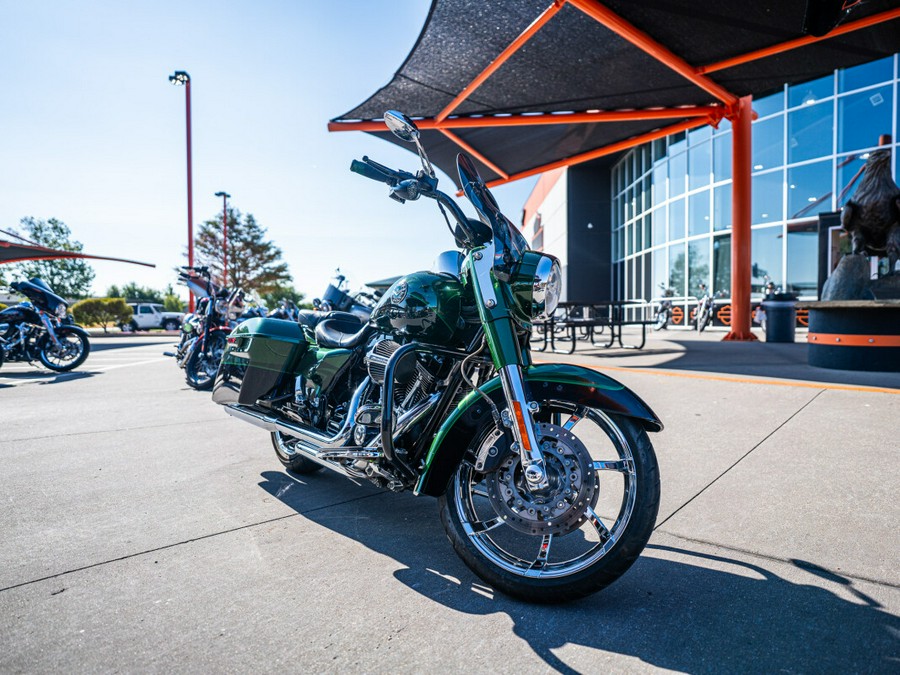 2014 CVO Road King FLHRSE