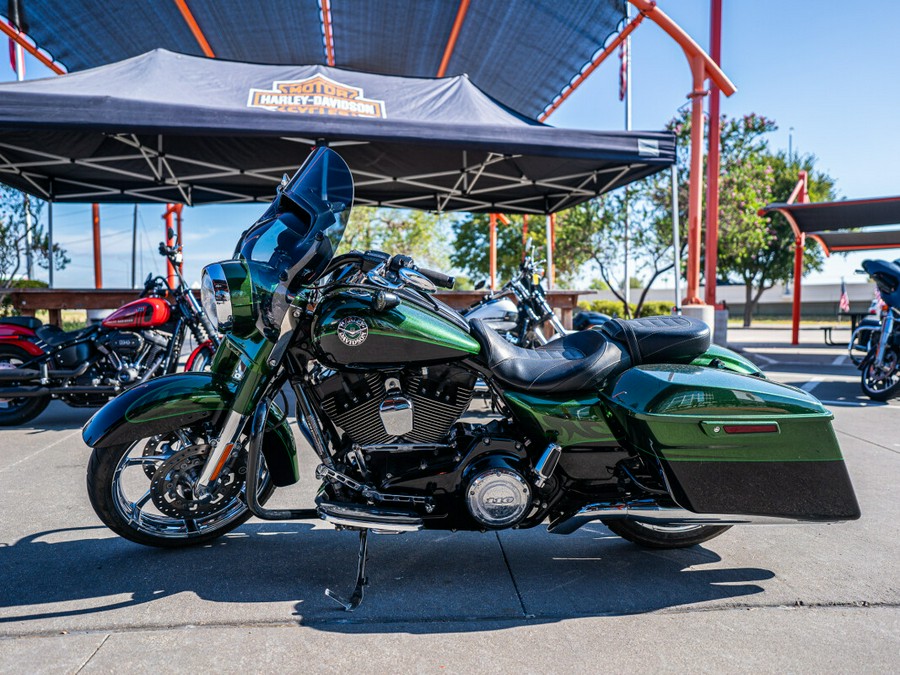 2014 CVO Road King FLHRSE