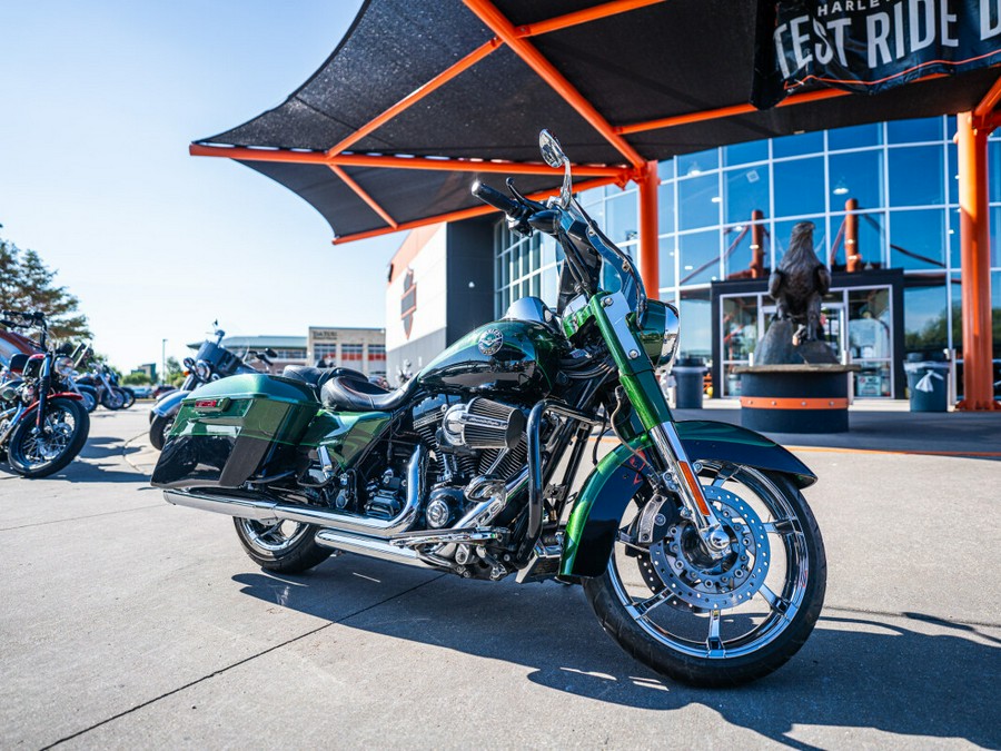 2014 CVO Road King FLHRSE