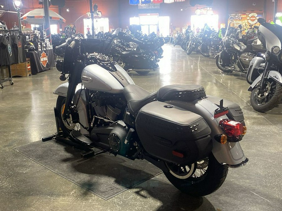 2024 Harley-Davidson Softail FLHCS - Heritage Classic