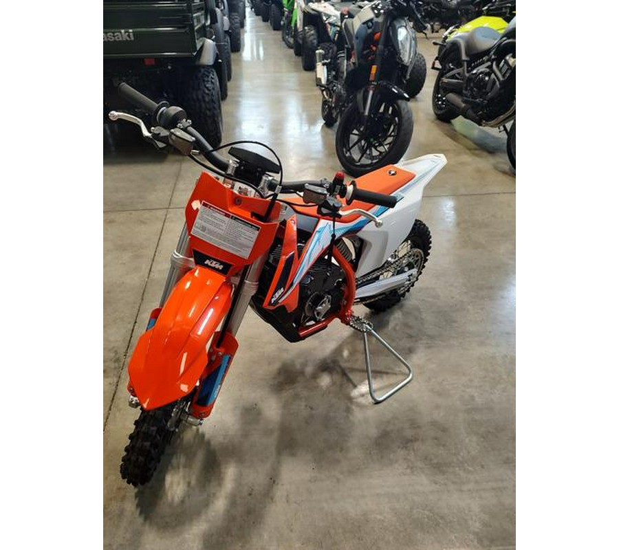 2024 KTM SX-E 3