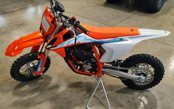 2024 KTM SX-E 3