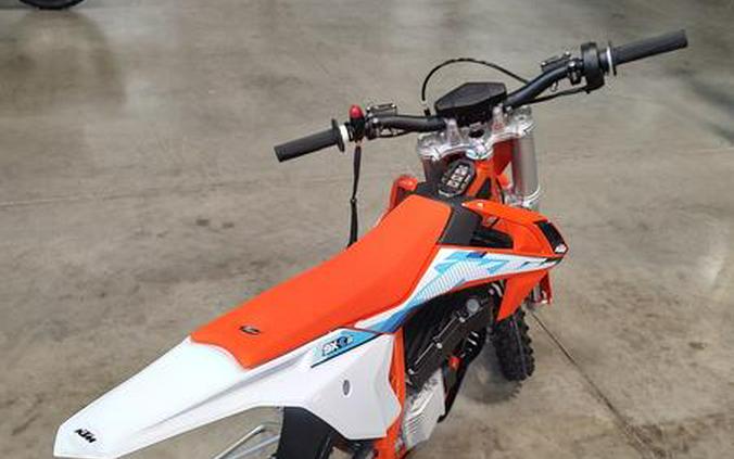 2024 KTM SX-E 3