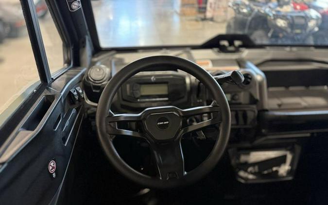 2026 Can-Am® Defender MAX DPS CAB HD10