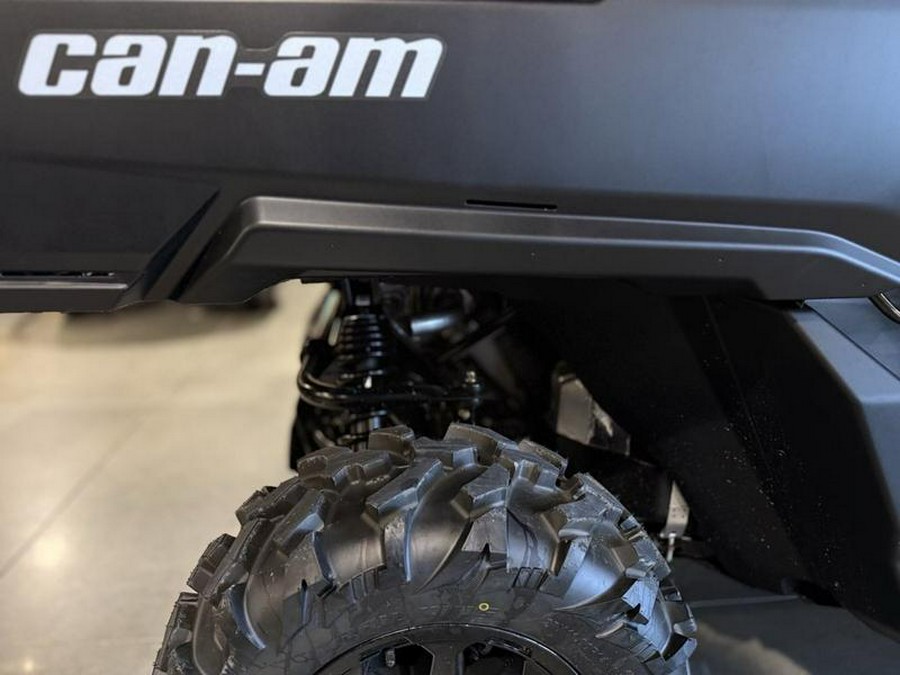 2026 Can-Am® Defender MAX DPS CAB HD10