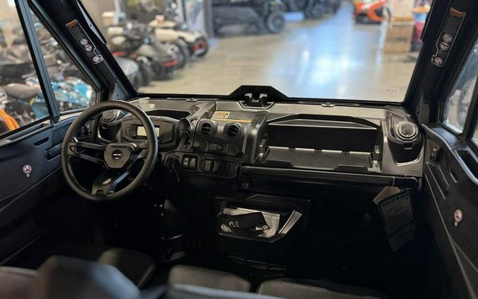 2026 Can-Am® Defender MAX DPS CAB HD10