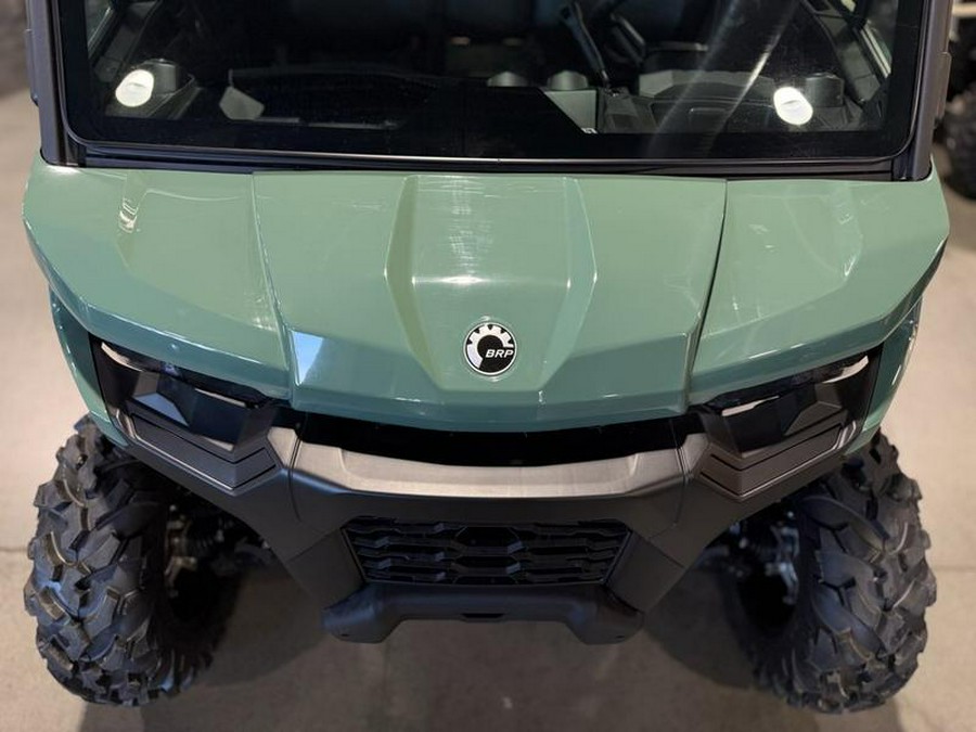 2026 Can-Am® Defender MAX DPS CAB HD10